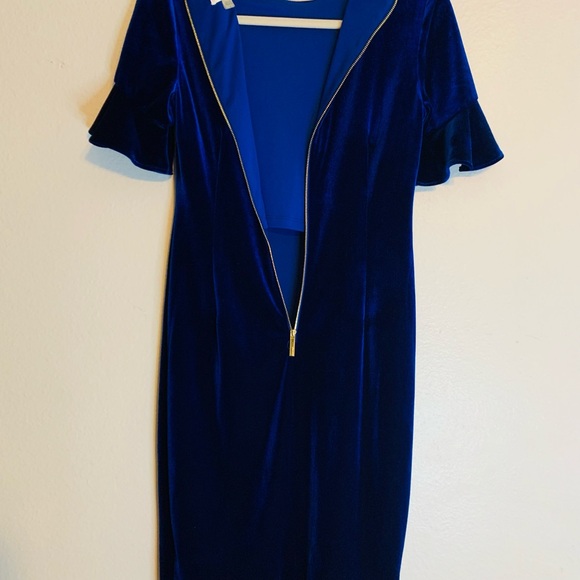 Calvin Klein Women’s Blue Velvet Short Sleeves Midi Party Dress. Size 4. SKU 262 - Picture 8 of 11